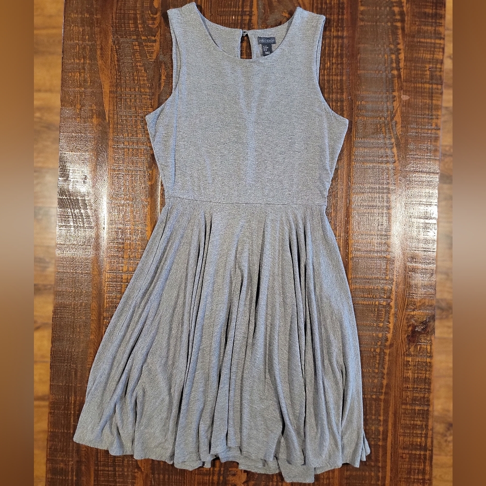 PARAPHRASE Fit &‎ Flare Midi Gray Dress Women's Medium Very Comfy & Flowy EUC